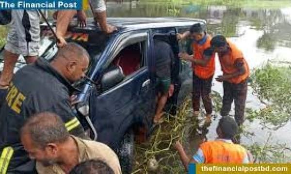 5 killed, many injured as bus falls into canal in Lakshmipur