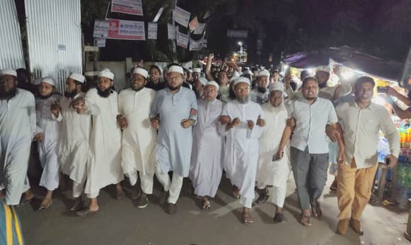 ভোলায় মসজিদের খতিব হত্যায় জড়িতদের গ্রেপ্তারে ২৪ ঘণ্টার আল্টিমেটাম