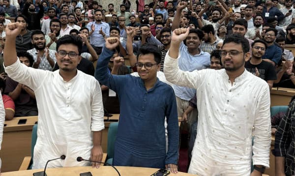 ডাকসুর ভিপি সাদিক, জিএস ফরহাদ ও এজিএস মহিউদ্দীন