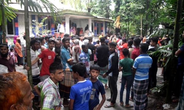 ভোলায় ছেলেকে বাঁচাতে গিয়ে নদীতে ঝাঁপ দিয়ে মায়ের মৃত্যু