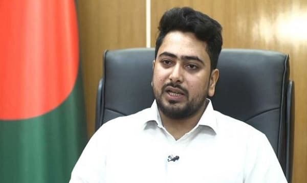 অনেক উপদেষ্টা সেফ এক্সিটের কথা ভাবছেন: নাহিদ