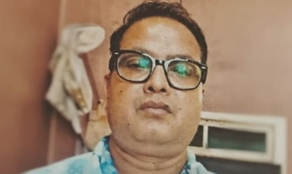 নিরামিষভোজী গ্রাহককে মাংসের বিরিয়ানি দেওয়ায় রেস্তোরাঁ মালিককে গুলি করে হত্যা