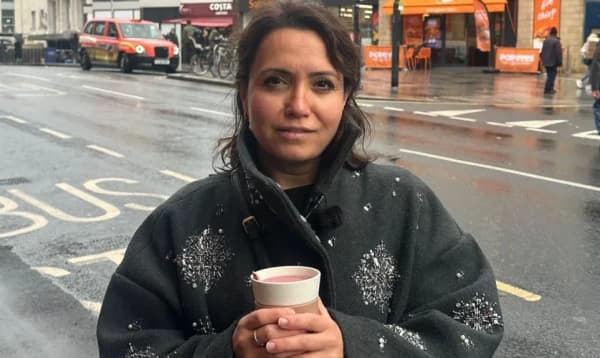 ড্রেনে কফি ফেলে ২৪ হাজার টাকা জরিমানা গুনলেন ব্রিটিশ নারী