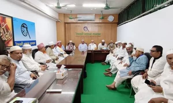 জুলাই সনদ ও গণভোট ইস্যুতে কাল প্রধান উপদেষ্টার সাক্ষাৎ চেয়েছে জামায়াতসহ ৮ দল