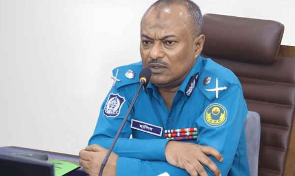 অস্ত্রধারী সন্ত্রাসী দেখামাত্র গুলি করে হত্যার নির্দেশ সিএমপি কমিশনারের