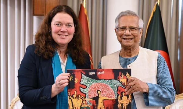 কৃষি, বাণিজ্য ও প্রযুক্তিতে সহযোগিতা নিয়ে ডাচ মন্ত্রীর সাথে প্রধান উপদেষ্টার আলোচনা