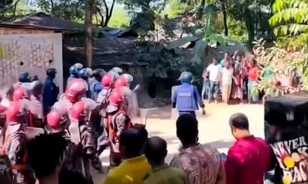 চকরিয়ায় যৌথবাহিনীর উপর হামলা, পুলিশ ও বিজিবির ৭ সদস্য আহত