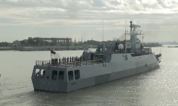 শ্রীলঙ্কায় আন্তর্জাতিক ফ্লিট রিভিউয়ে যোগ দিতে গেল যুদ্ধজাহাজ প্রত্যয়