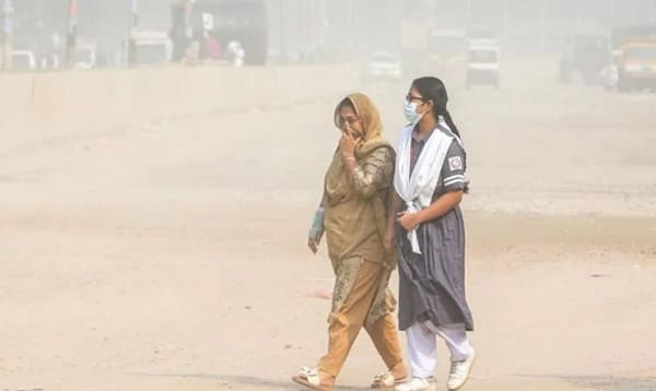 আজ বায়ুদূষণের শীর্ষে দিল্লি, ঢাকার অবস্থান চতুর্থ