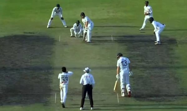 ঢাকা টেস্ট: ২য় দিন শেষে চালকের আসনে বাংলাদেশ