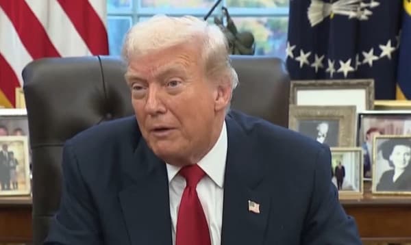 জেলেনস্কিকে শান্তি প্রস্তাব মানার সময়সীমা দিলেন ট্রাম্প