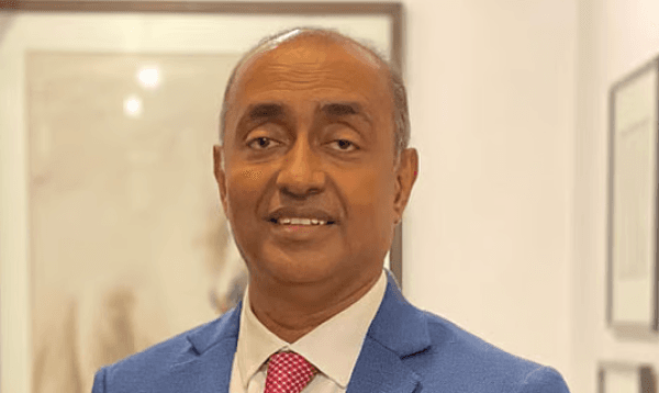 আকাশে যত তারা, আইনে তত ধারা: অ্যাটর্নি জেনারেল