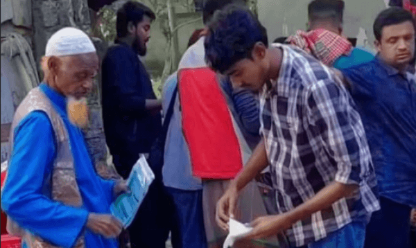 সাতক্ষীরায় চিনির বদলে পিঠায় দেয়া হলো কীটনাশক!