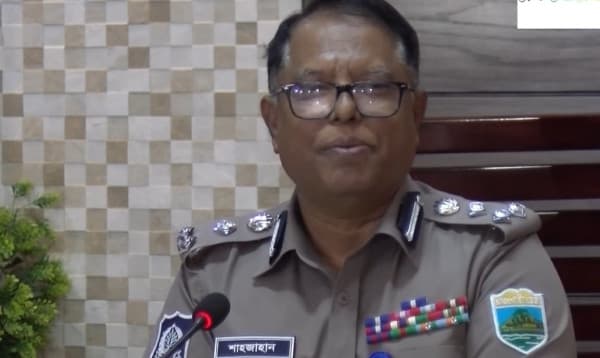 নাটোর ও পাবনায় বিশেষ অভিযানে গ্রেপ্তার ৭২