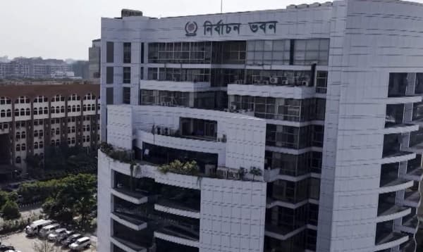 লটারির মাধ্যমে মাঠ প্রশাসন ঢেলে সাজানোয় বিশেষজ্ঞদের উদ্বেগ