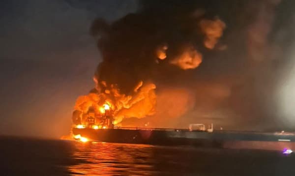 কৃষ্ণসাগরে রাশিয়ার জ্বালানিবাহী জোড়া ট্যাংকারে ইউক্রেনের হামলা