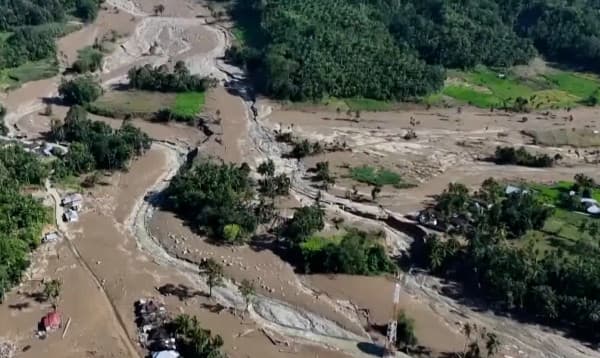 এশিয়ার চার দেশে বন্যা ও ভূমিধসে মৃতের সংখ্যা ১১শ' ছাড়াল