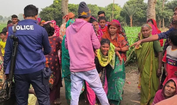 চুয়াডাঙ্গায় পেয়ারা খাওয়া নিয়ে দ্বন্দ্বের জেরে কৃষককে হত্যার অভিযোগ