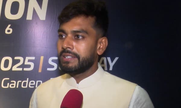 বিপিএলে সিলেটকে ট্রফি জয়ের স্বপ্ন দেখাচ্ছেন মিরাজ