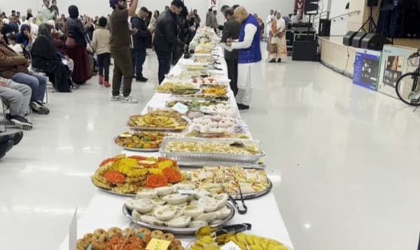 নিউ জার্সির প্যাটারসনে বর্ণিল শীতকালীন পিঠা উৎসব