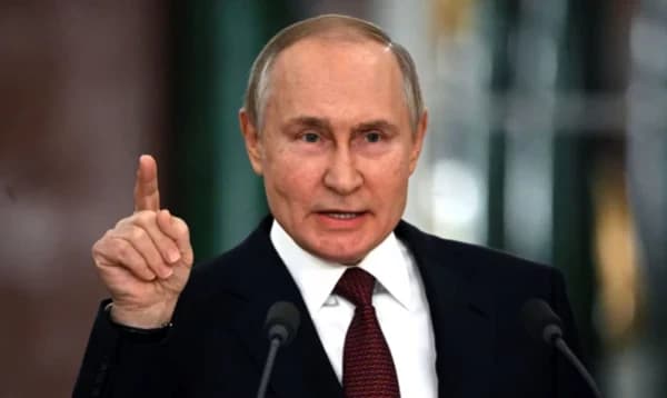 ইউক্রেনকে সমুদ্র থেকে বিচ্ছিন্ন করে দেওয়ার হুমকি পুতিনের