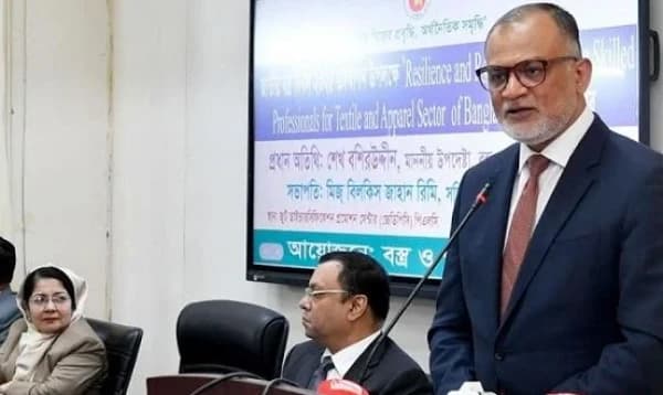 বস্ত্রখাতে আবেগের বশবর্তী হয়ে কোনো ভুল সিদ্ধান্ত নেওয়া হবে না: শেখ বশিরউদ্দীন