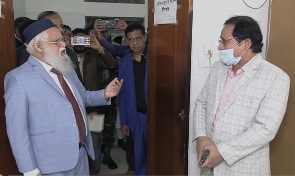 স্বাস্থ্যের ডিজির সঙ্গে তর্কে জড়ানো সেই চিকিৎসককে অব্যাহতি