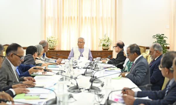 খাদ্যদূষণ নিয়ে প্রধান উপদেষ্টার উদ্বেগ, সংকট মোকাবিলায় একসঙ্গে কাজ করার আহ্বান