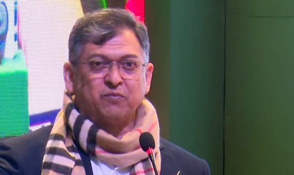 বিএনপি ধর্মের নামে ট্যাবলেট বিক্রি করে না: সালাহউদ্দিন আহমেদ