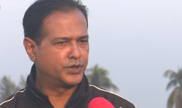 দেশে ফিরে ক্রিকেট খেলতে চাইলে দায় স্বীকার করেই খেলতে হবে সাকিবকে: আসিফ