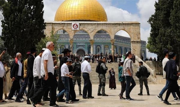 পুলিশ পাহারায় আল-আকসায় শতাধিক ইসরায়েলির অনুপ্রবেশ