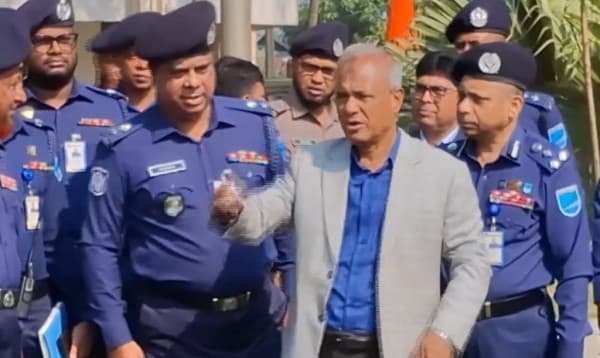 নরসিংদীর চরে সংঘাত বন্ধে কম্বিং অপারেশন হবে: স্বরাষ্ট্র উপদেষ্টা