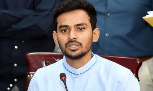 কোনো দলে নয়, স্বতন্ত্র লড়বেন আসিফ মাহমুদ