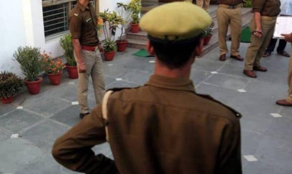 বউয়ের রাগ ভাঙাতে ছুটি চেয়ে আবেদন!
