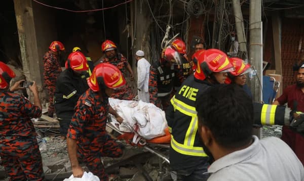 গুলিস্তানে বিস্ফোরণ: আপাতত স্থগিত উদ্ধার অভিযান