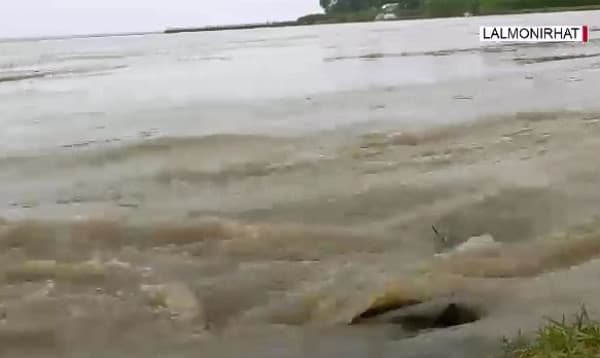 Tista Swelling: Low-Lying areas of Rangpur-Lalmonirhat inundated