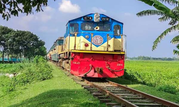 মধ্যরাত থেকে সারাদেশে ‘বন্ধ’ হচ্ছে না ট্রেন চলাচল