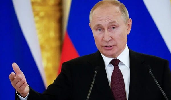 Putin's party leads vote amid fraud claims