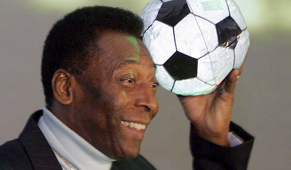 Soccer great Pele returns to ICU after surgery