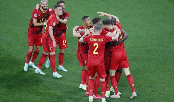 Belgium beat Russia in comfortable start to Euros